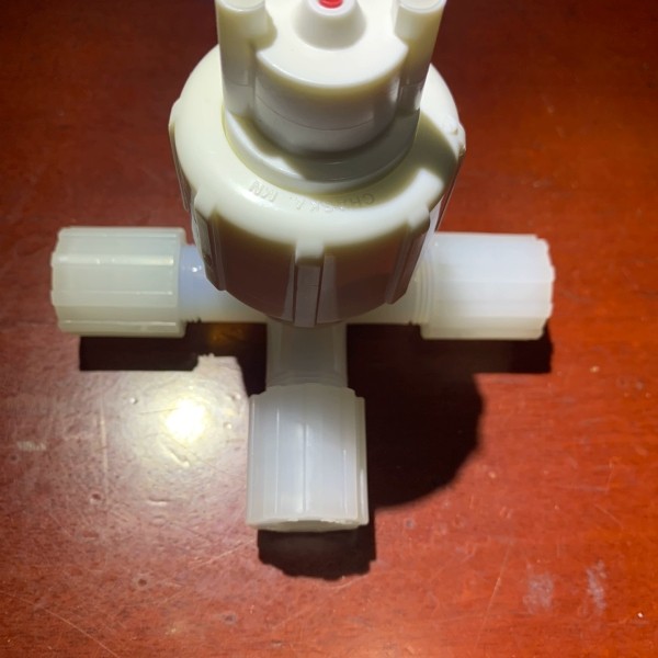 英特格1/2寸PFA三通气动阀202-82-01中间进两边出