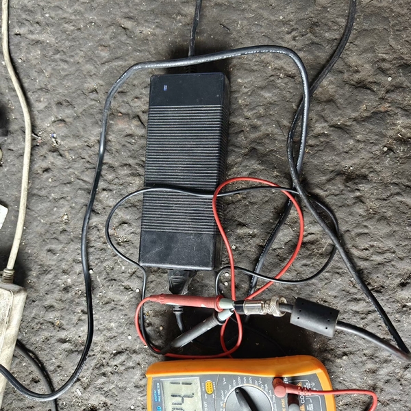 【议价】GST220A24-R7B明纬电源，24伏9.2A输，正常