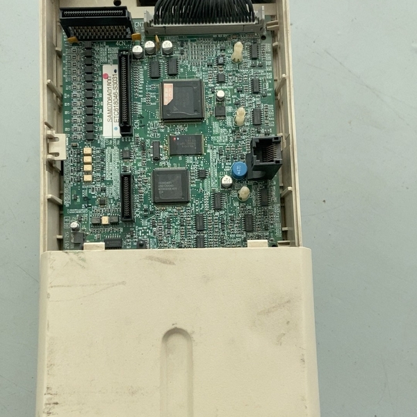 CIMR-G7B42P2 拆机安川变频器 少盖子和面板 所见