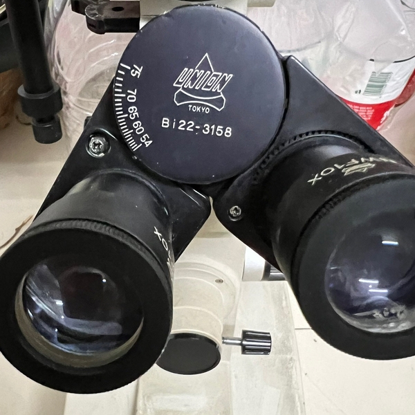 UNION优能 三通目镜Bi22-3158  成色漂亮，实物