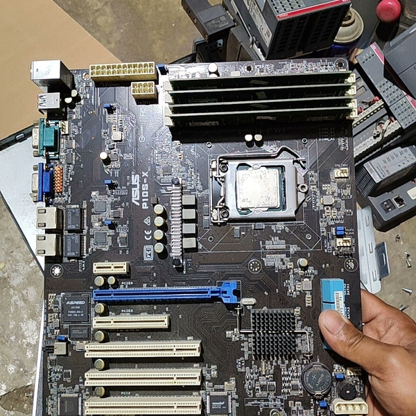 P10S-X主板，E3-1230V5，8G内存4代4条，有意议价