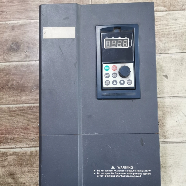 变频器18.5kw，ATD5500-4T0185G/0220