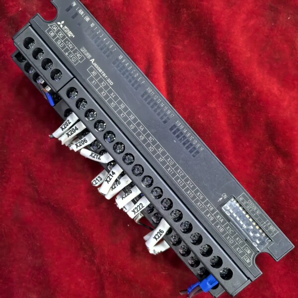 议价成色漂亮 三菱远程模块 PLC ，二手拆机，