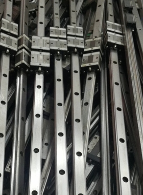 台湾STAF15，总长780，行程700，组合高度24，一轨