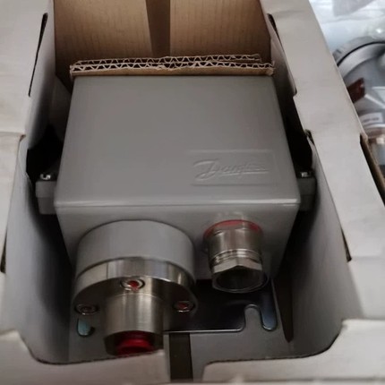 Danfoss KPS43 060-312066 丹佛斯压力开关