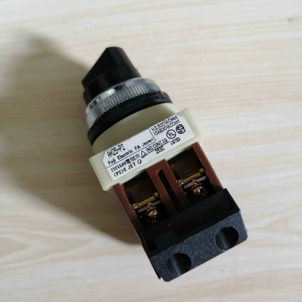 AH25-P2B11 富士FUJI按钮 二位旋钮 AH25-P2