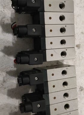 意大利博落士BONCSI电磁阀E13A/4-3P5，有两组，【议价】