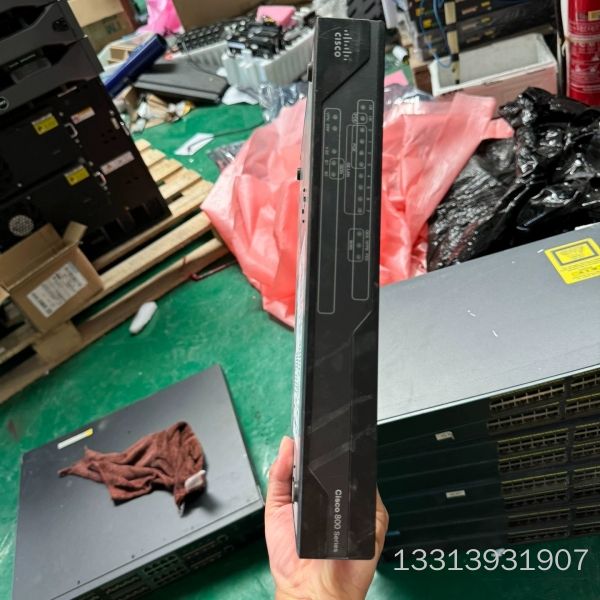 思科 C891F-K9 8口POE千兆企业路由器 实物图片,议价也可维修