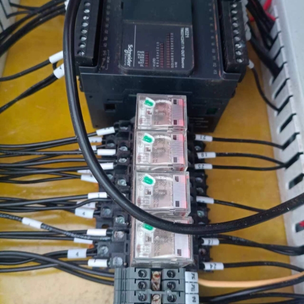 议价TM221C24T  二手拆机 有意者带价联系