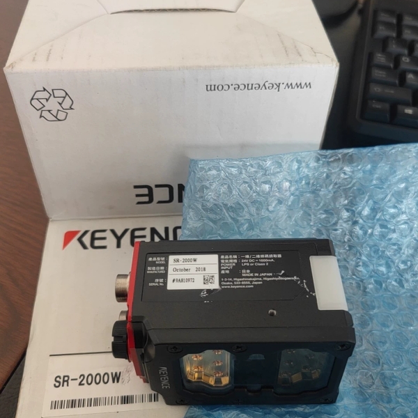 KEYENCE/基恩士扫码器型号：SR-2000W如图几乎全