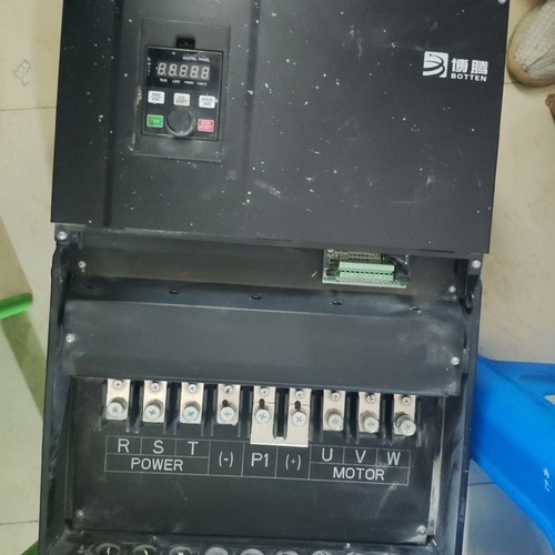 博腾x550a变频器75kw至93kw的，拆机包好的，