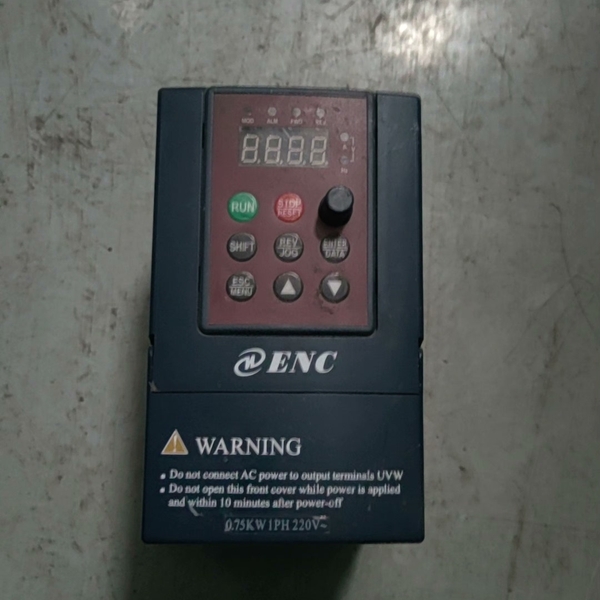 易能EDS800-2S0007N变频器 0.75KW