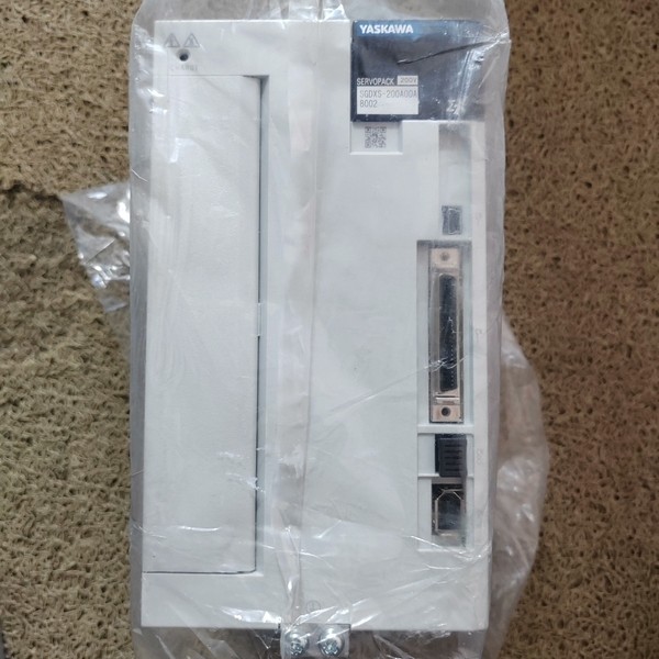 议价全新安川SGDXS-200A00A8002驱动器