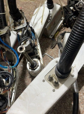 【议价】AR4215机器人本体，有三个个。