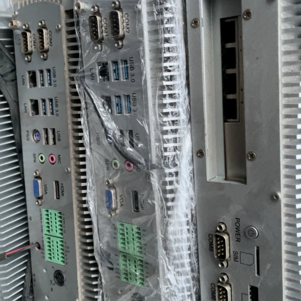 (维修议价)阿普奇 ABOX-700工控机,自带82574L 网卡