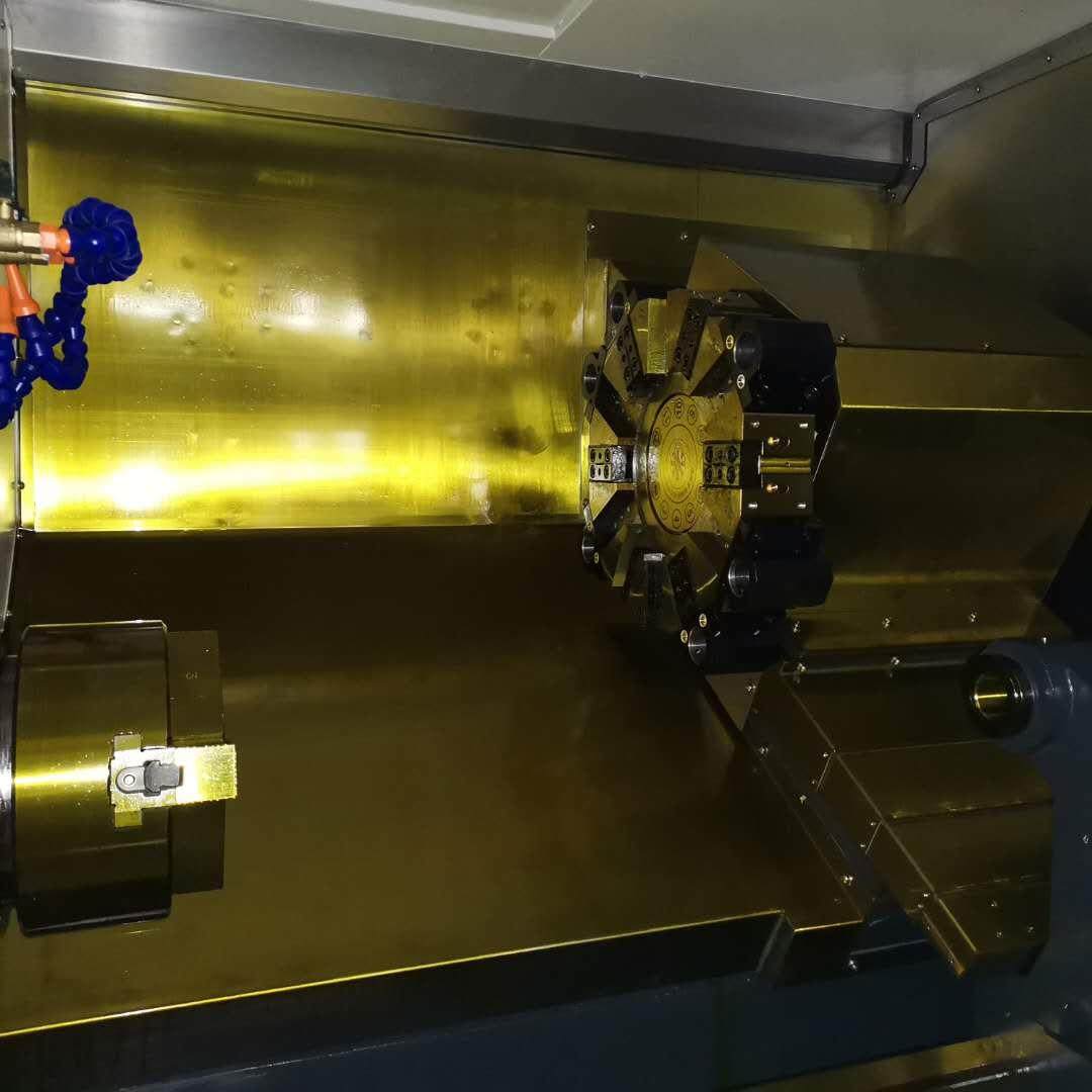 XCK50Ax500斜床身数控车床可安装10寸卡盘