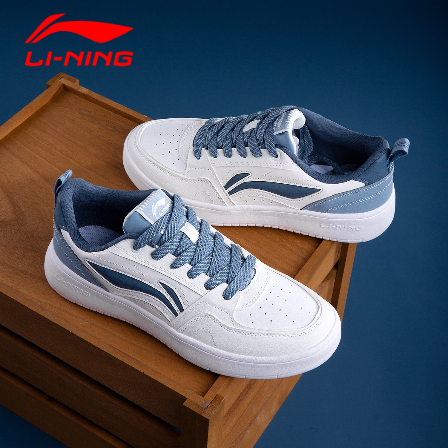 李宁2025新款轻便厚底板鞋