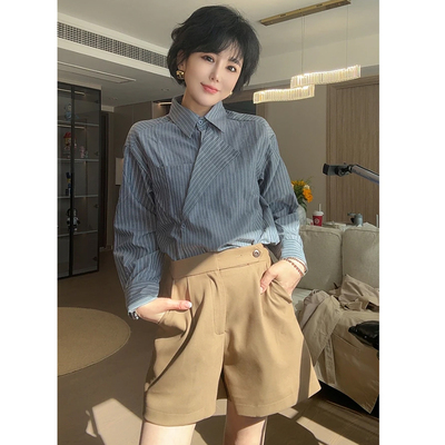 翻领蓝色条纹衬衫短裤套装一整套