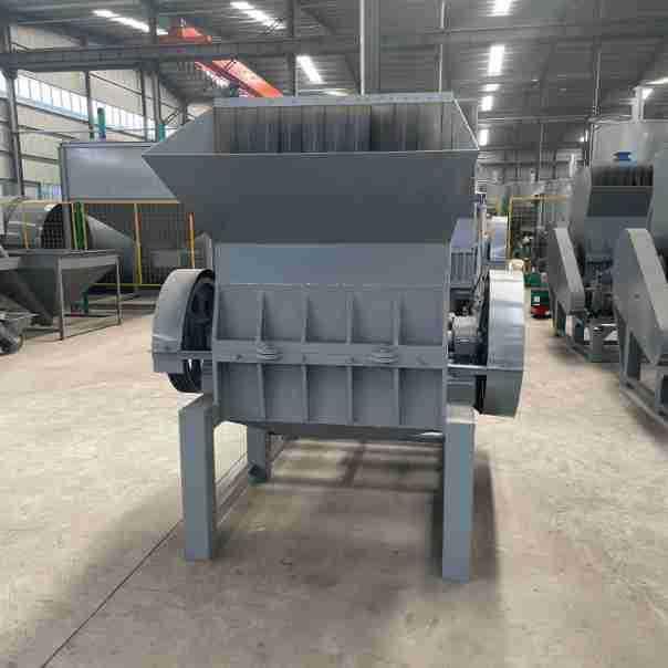 水果筐饮料瓶大蓝桶工业破碎机PP料PEPVC管粉碎机垃圾塑料粉碎机