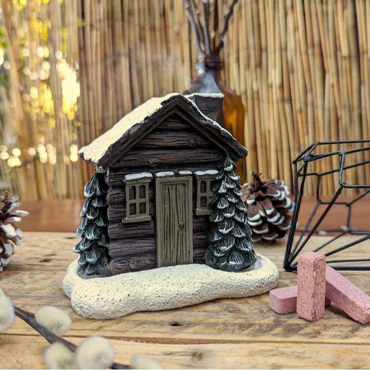 Log Cabin Snowy Winter Incense Cone Burner木屋雪冬香锥燃烧器