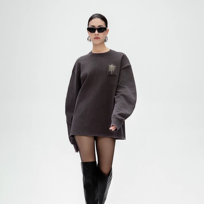 25秋冬弯刀袖刺绣设计感长袖T恤