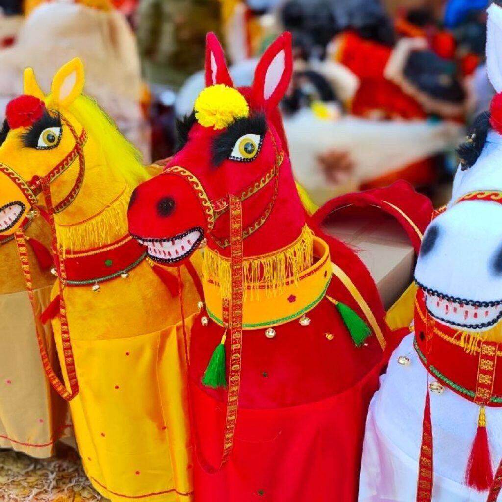 白龙马舞龙舞狮毛驴民间旱船红马演出道具竹马秧歌布马社火表演