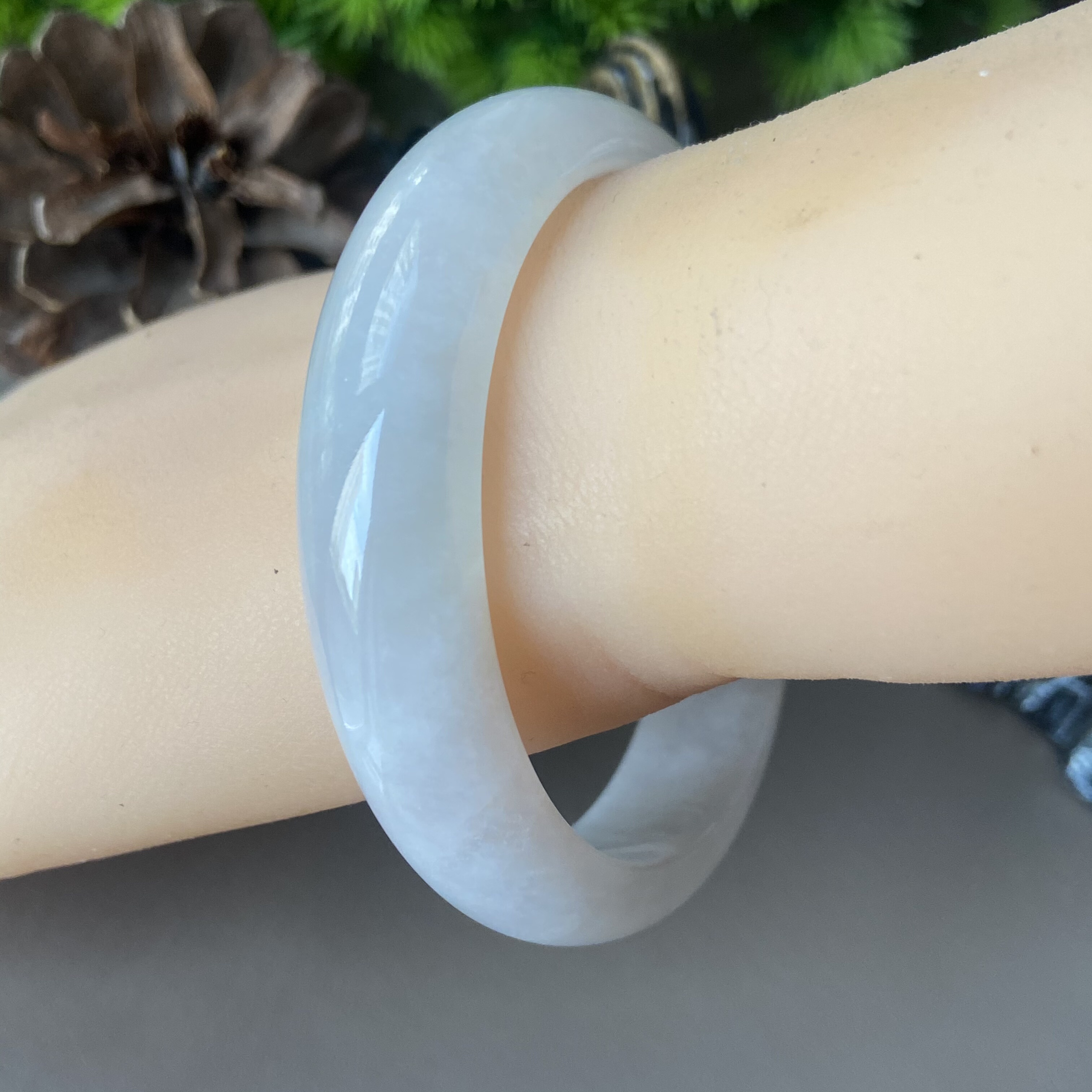 天然缅甸翡翠手镯56冰糯种白月光浅绿玉镯子57老坑a货0227带证书