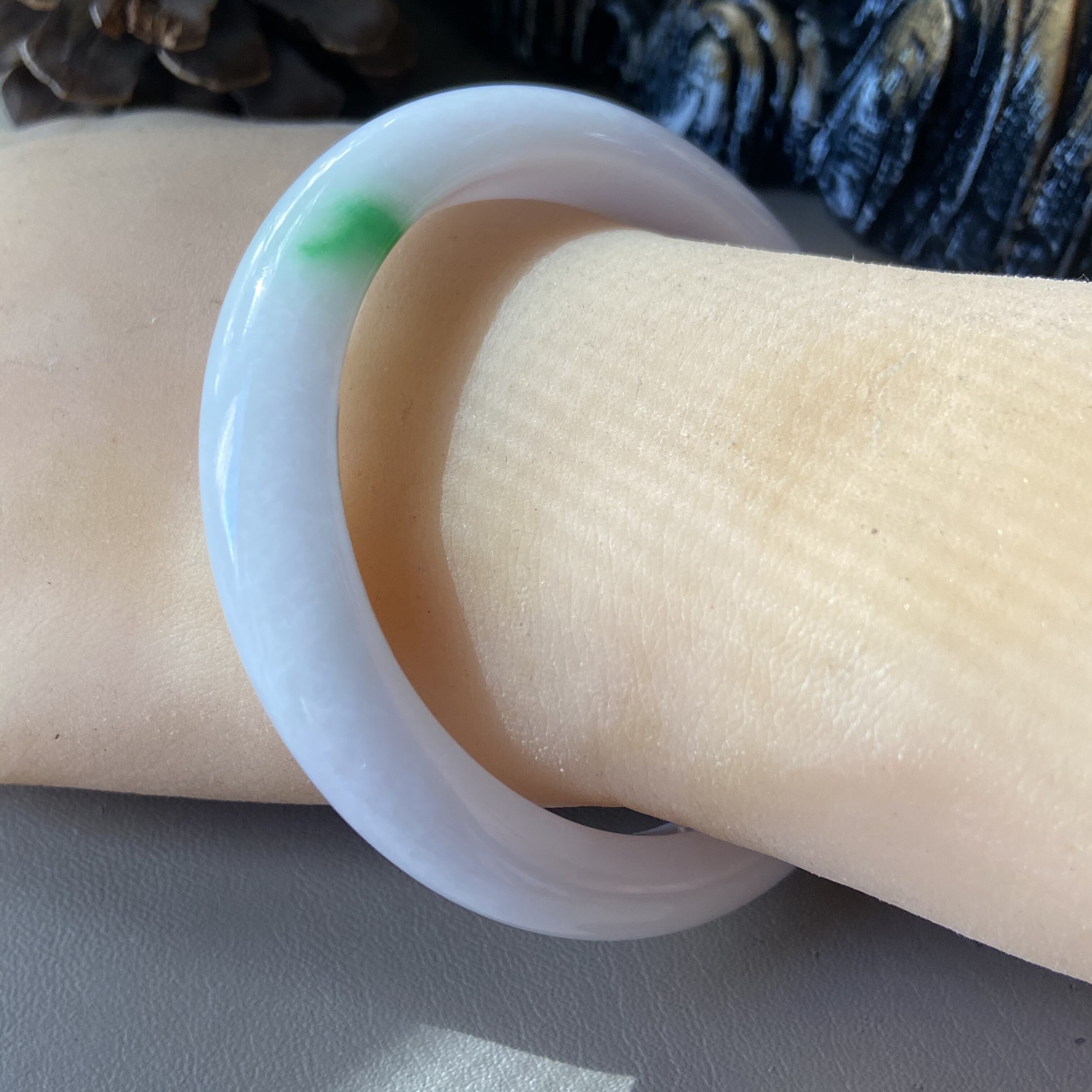 天然缅甸翡翠手镯56冰糯种白底青飘阳绿玉镯子老坑a货0070带证书