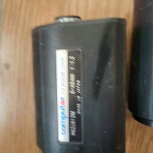 康标达三可变镜头H6Z0812M。两个,一个线剪断了,镜头干