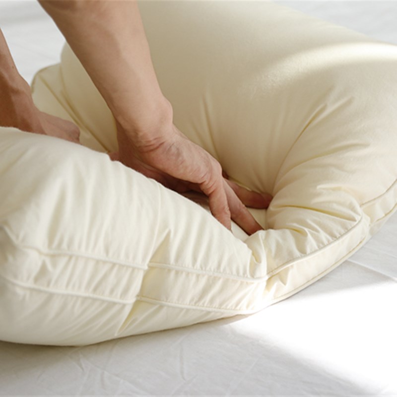 高端超细纤维柔软保健枕芯 蓬松仿羽绒感 立体边设计仿羽绒枕芯