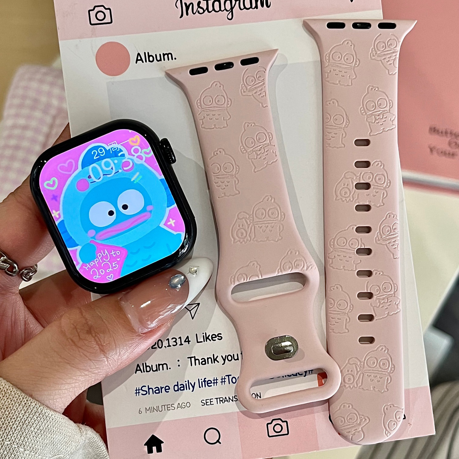 丑萌小鱼适用苹果手表表带iwatchS11/10/9硅胶Apple粉色2ultra/SE