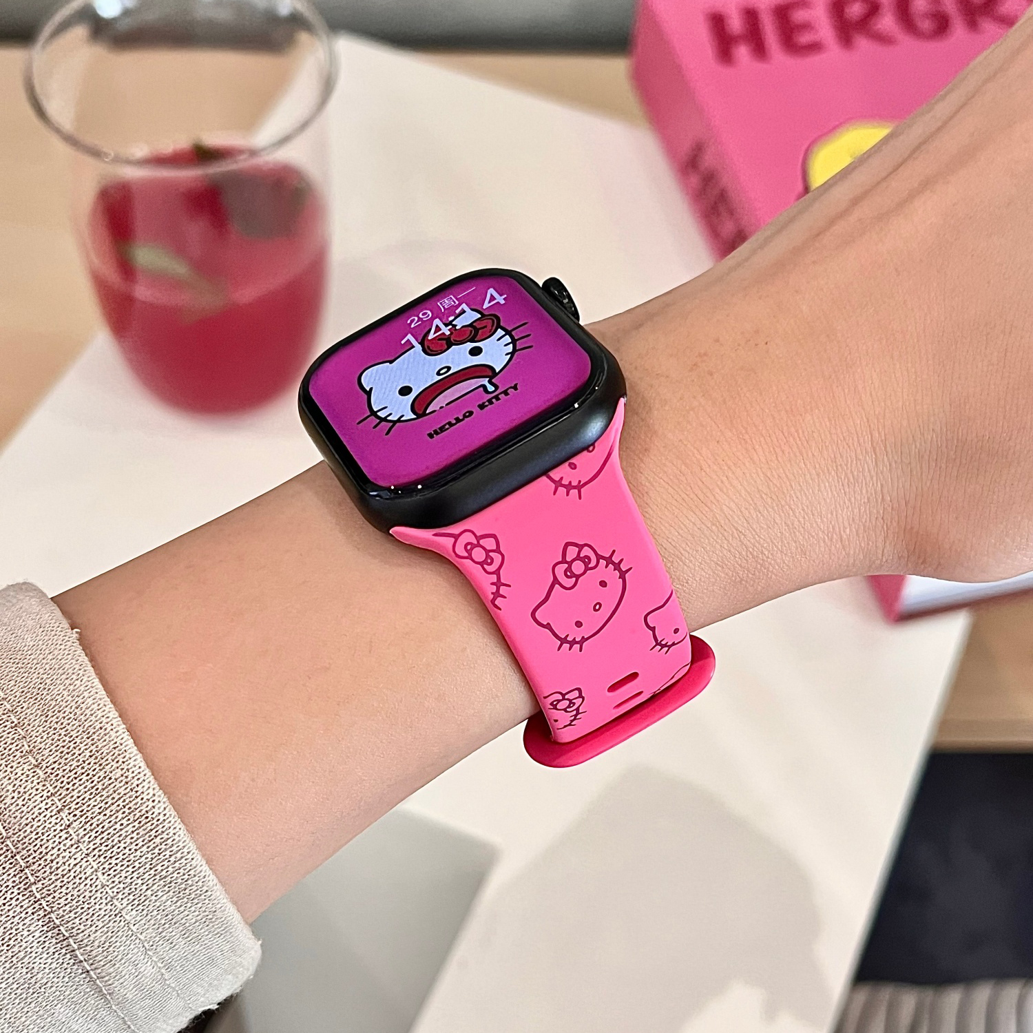 可爱Kitty适用苹果手表表带iwatchS11/10/9硅胶Apple红2ultra/SE