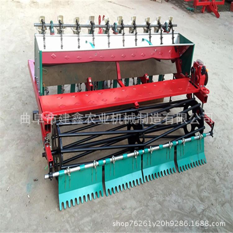 锡林郭勒大蒜播种机厂家新款种蒜机多功能牵引式种蒜机图片