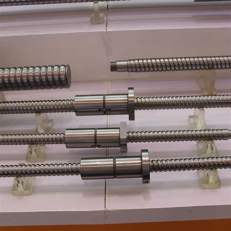 正反牙调节高精度顺滑丝杠副 轴承钢铣床双螺母滚珠丝杆