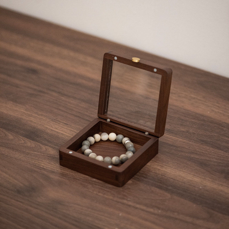 男士手串收纳盒放文玩沉香专用的正方形木盒子实木磁吸四方展示盒