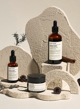 白色不规则几何体拍照道