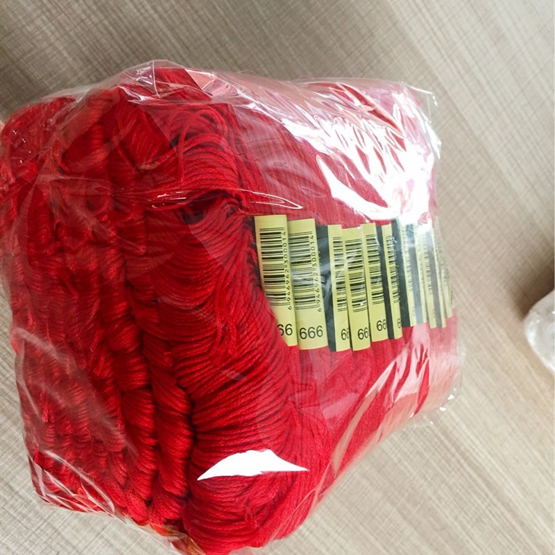 十字绣绣线8m支线绣花线 涤棉线色号666大红色240支装 现货销售