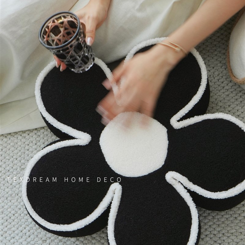 Texem态度 异形花朵抱枕 沙发客厅in风靠垫高级感飘窗垫坐垫