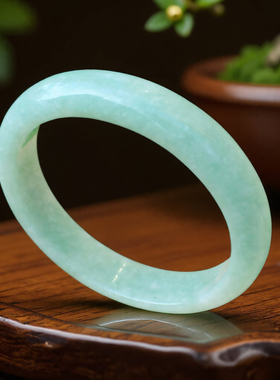 天然翡翠A货冰种飘花正圈圆镯子