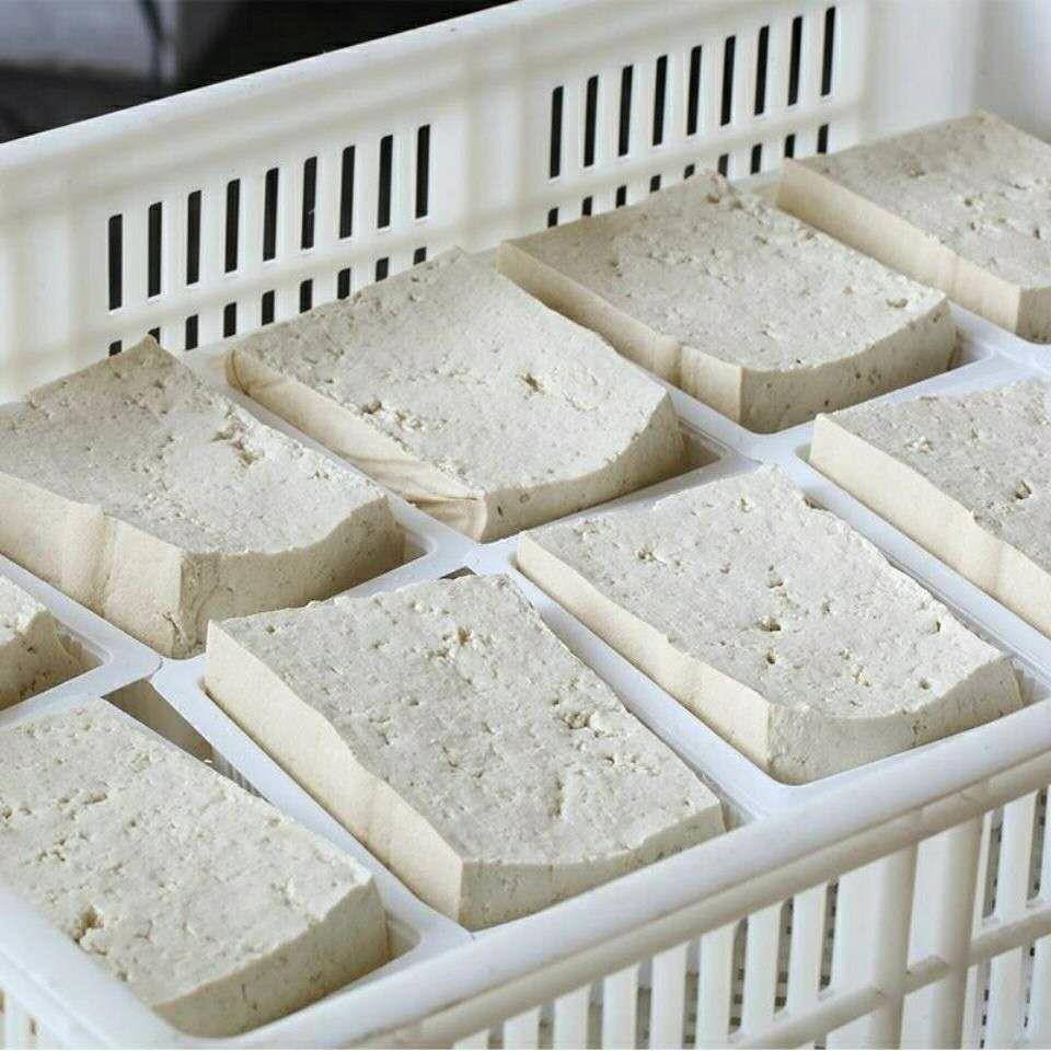 。贵州大方特产石灰豆腐正宗农家特色小吃石灰豆腐量大从优真空包