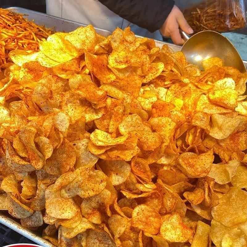 雀食馋土豆片贵州土特产风味土豆片香辣土豆丝麻辣土豆片番茄薯片