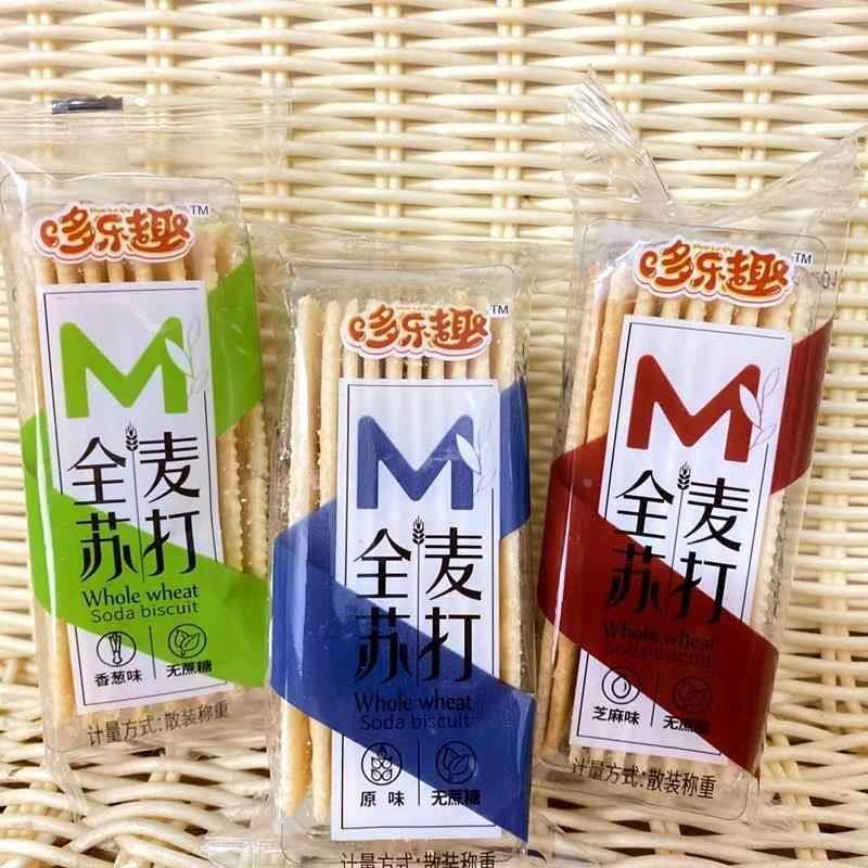 多乐趣全麦苏打香葱芝麻原味无蔗糖梳打饼干零食500g包装