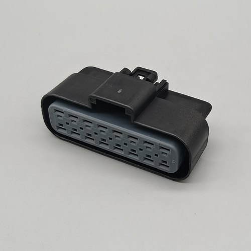 国产15326666汽车线束连接器胶壳