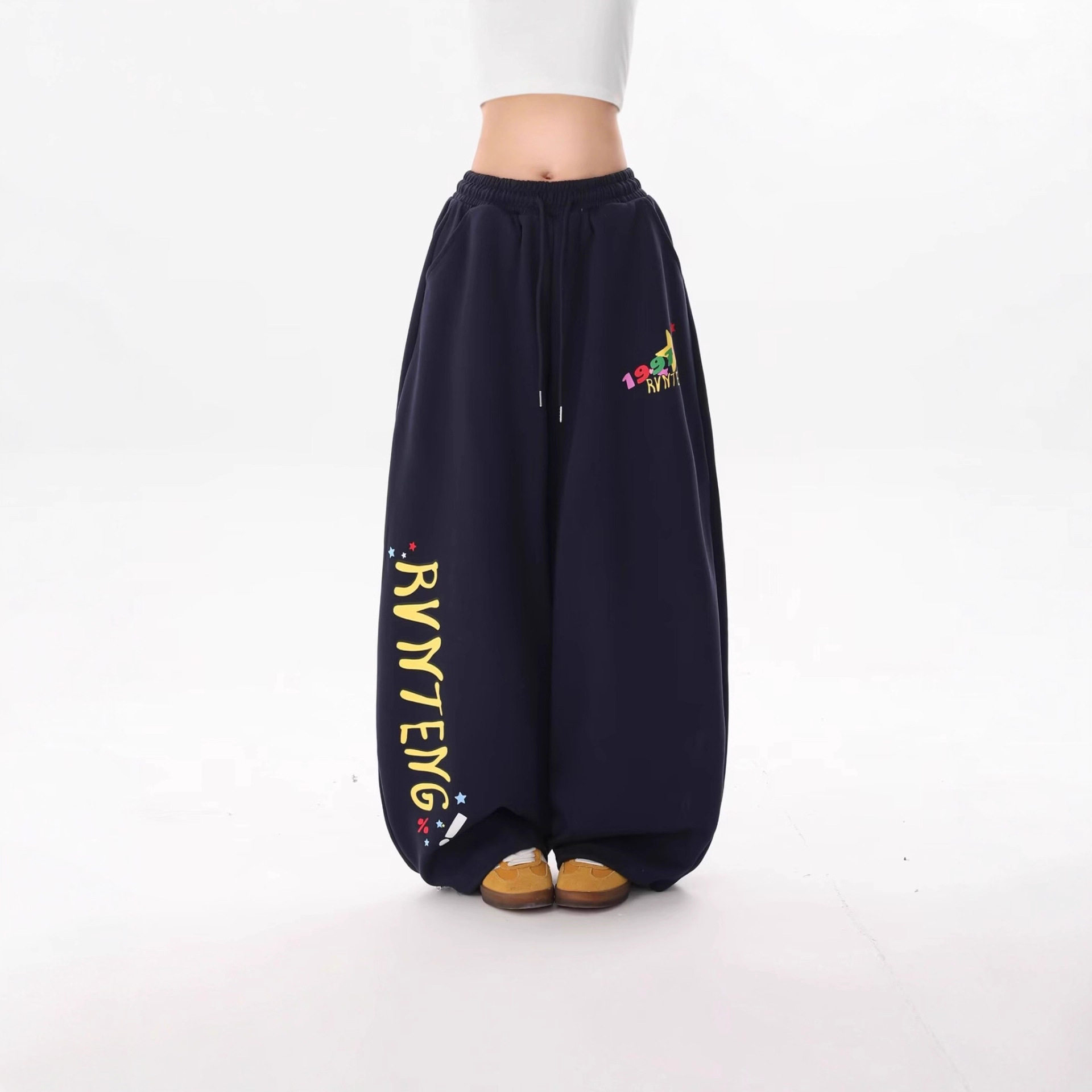胖mm美式字母印花运动卫裤女秋宽松垂感显瘦跳舞阔腿直筒休闲裤潮