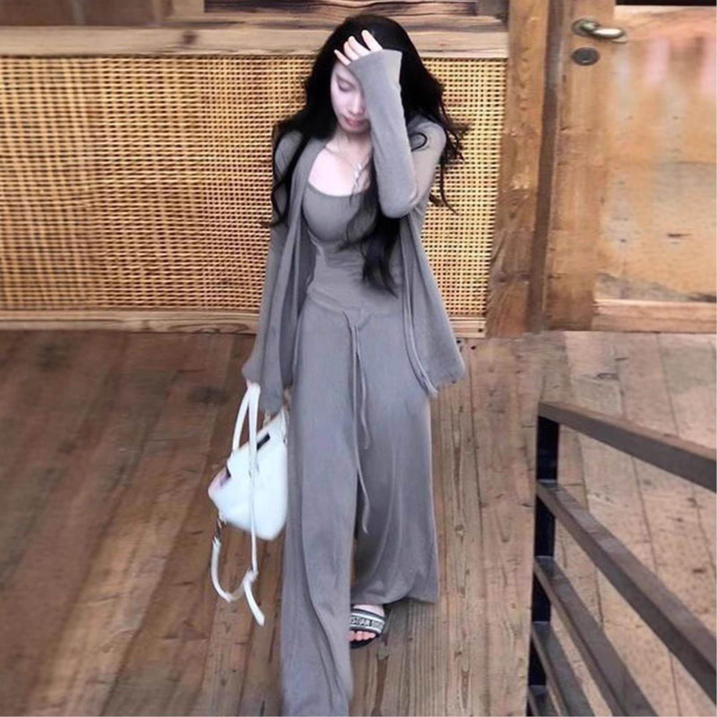 清冷松弛感韩系今年流行穿搭三件套女装秋季新款上衣搭配裤子