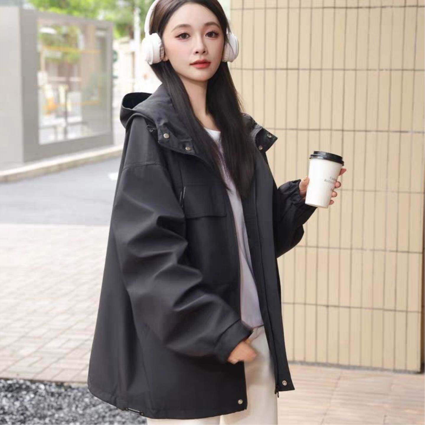 春秋骑行户外机能徒步情侣冲锋衣外套新款男女登山连帽夹克工装