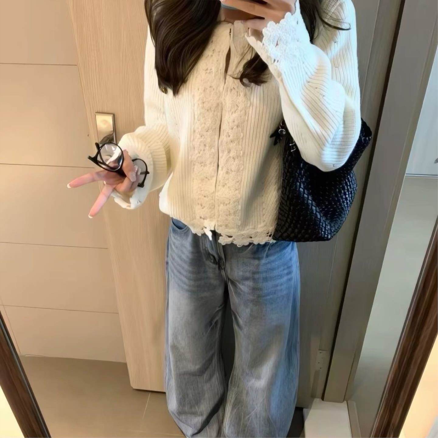 蕾丝花边白色针织开衫女2026早秋季新款短款宽松百搭长袖毛衣外套