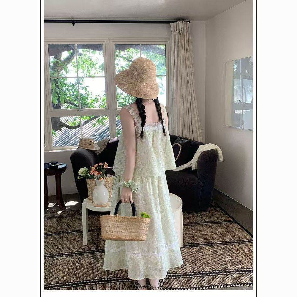 多巴胺碎花蕾丝吊带上衣显瘦半身裙小众A字裙两件套装约会穿搭女
