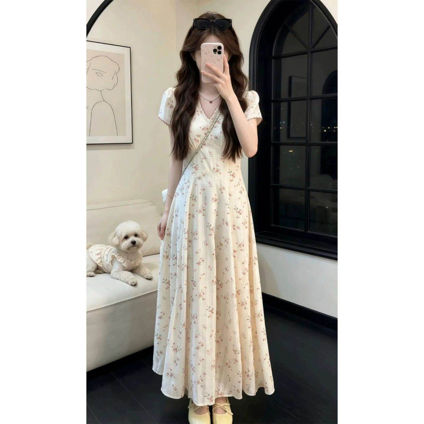 法式漂亮v领碎花连衣裙子女夏季2026新款巨好看绝美收腰显瘦长裙