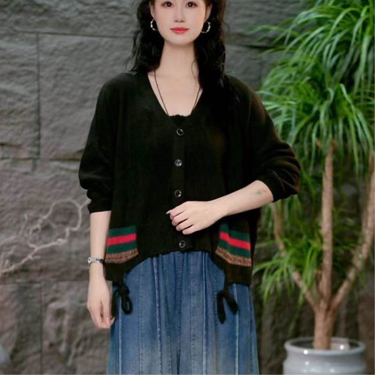 复古棉线休闲女秋季针织衫新款宽松彩扣百搭2026简约毛衣外套V领